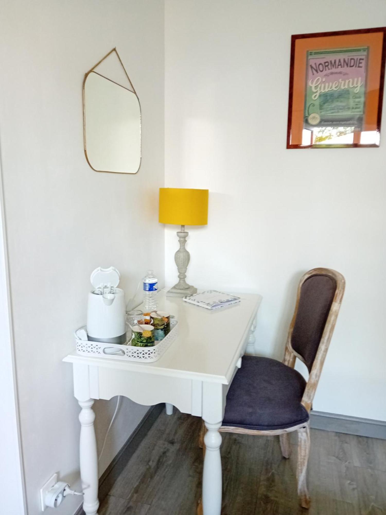 Chambre De Charme เวอร์นอน ภายนอก รูปภาพ